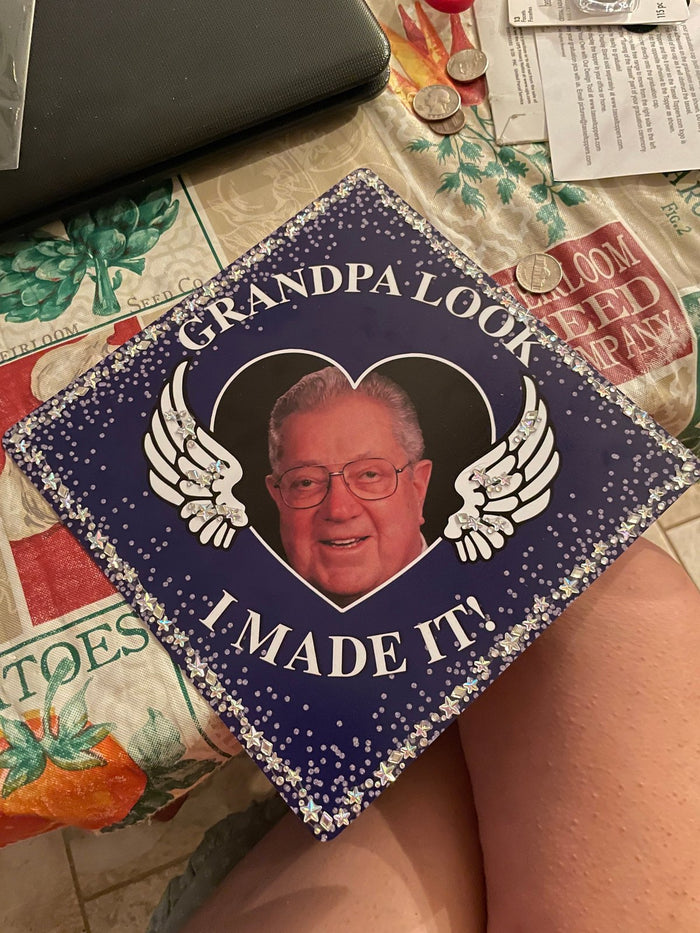 Grandpa Look I Made It memorial topper on graduates lap