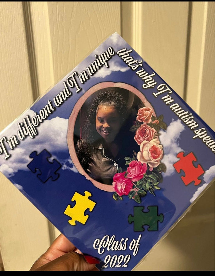 Hand holding autism puzzle photo Class of 2022 topper