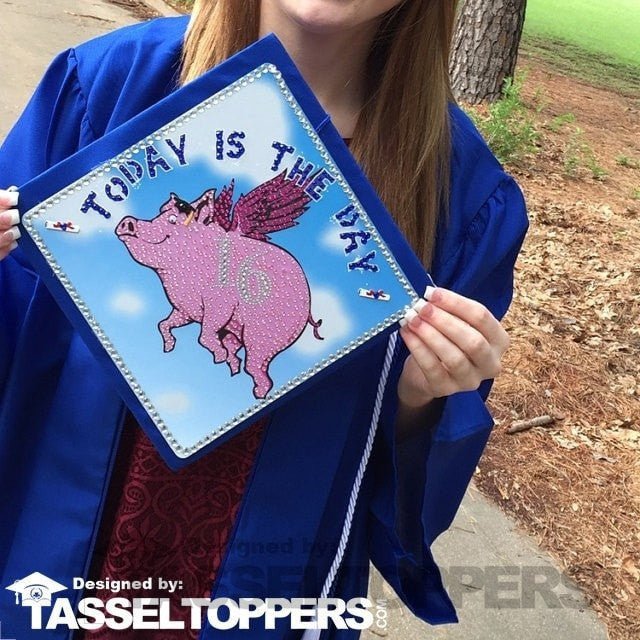 When Pigs Fly Grad Cap Tassel Topper, Class of 2026, Graduation Gifts - Tassel Toppers - Professionally Decorated Grad Caps